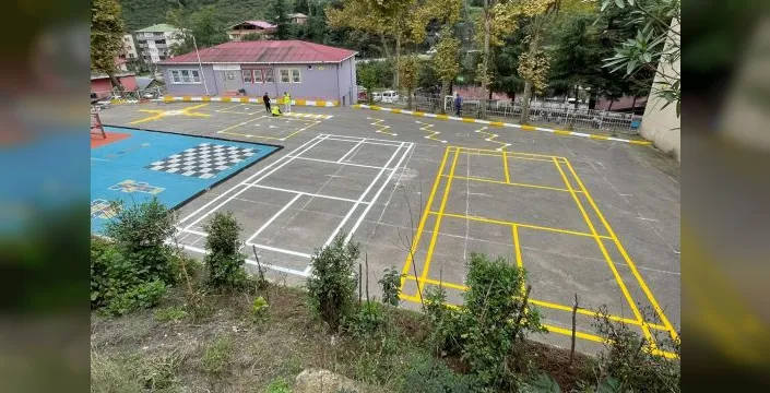 Trabzon'da 13 okul bahçesi yeniden tasarlandı