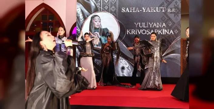 Türk dünyası moda buluşması Keçiören'de yapıldı