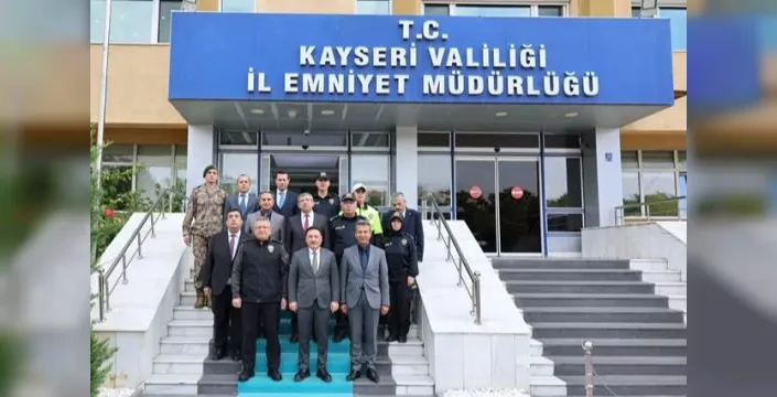 Vali Çiçek, yeni emniyet müdürüne nezaket ziyaretinde bulundu