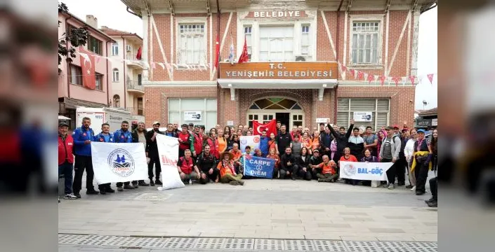 Yenişehir'de doğa yürüyüşü yüzlerce kişiyi bir araya getirdi