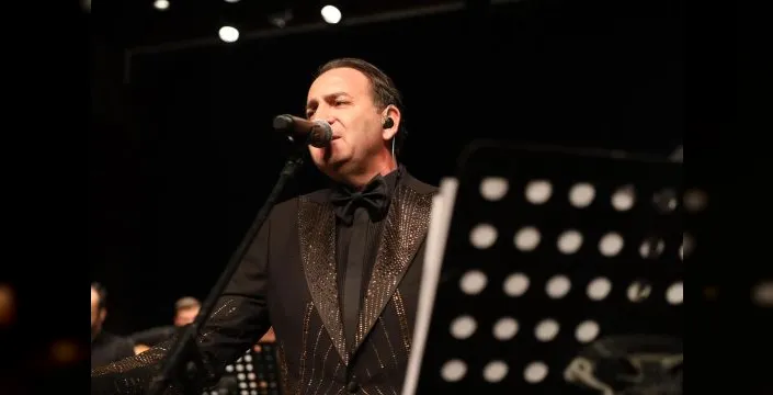 Zeki Müren şarkıları Sakarya'da konserle seslendirildi