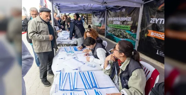 Zeytin üreticilerine İzmir'den sürekli destek sağlanıyor